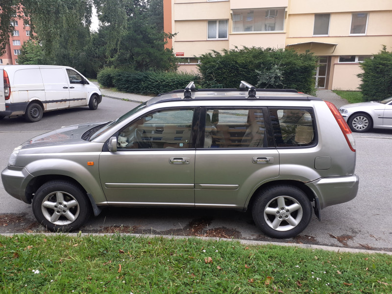 Nissan X trail