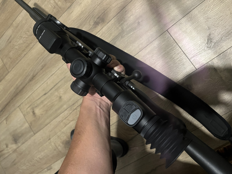 Prodám termovizni zamerovac Nocpix bolt P25r