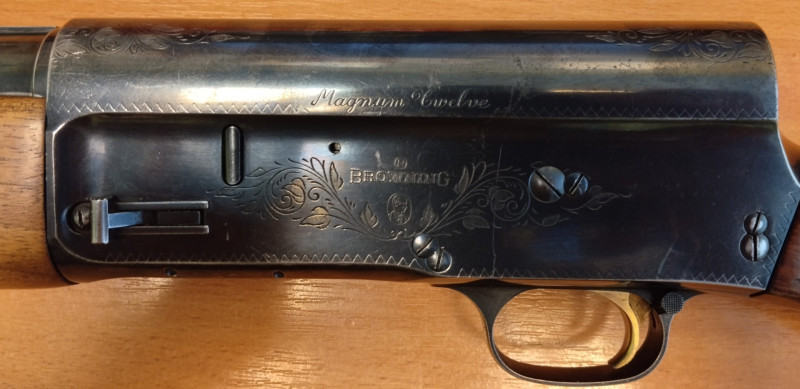 Samonabíjecí brokovnice Browning Auto5 12/76