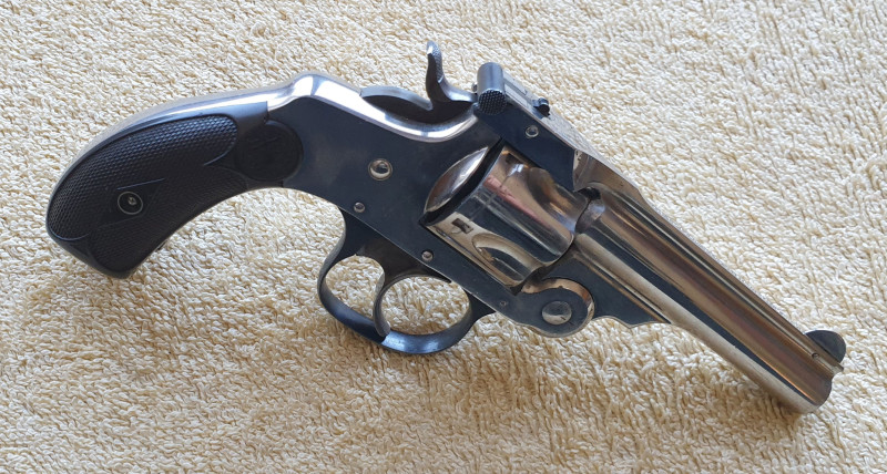 Historický revolver Smith Wesson cal.32CF DA 1886 