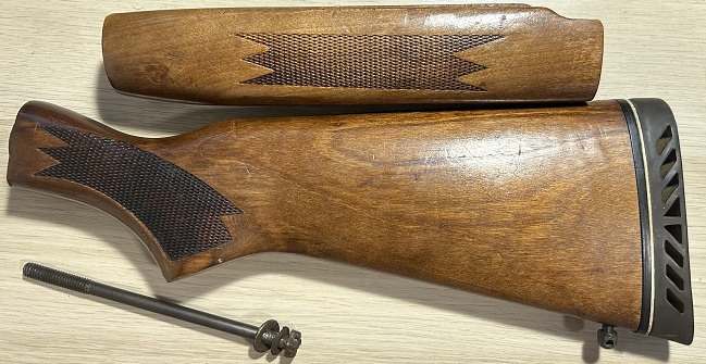 Prodám/vyměním pažba +předpažbí Mossberg 500/590 maverick 88