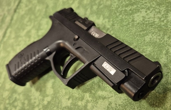 CZ 100 9mm Luger+zásobník, pouzdro a kufřík