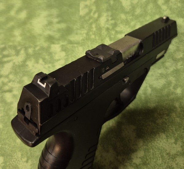 CZ 100 9mm Luger+zásobník, pouzdro a kufřík