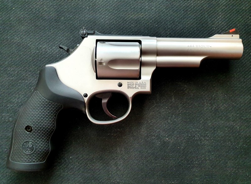 Smith & Wesson model 69 magnum .44