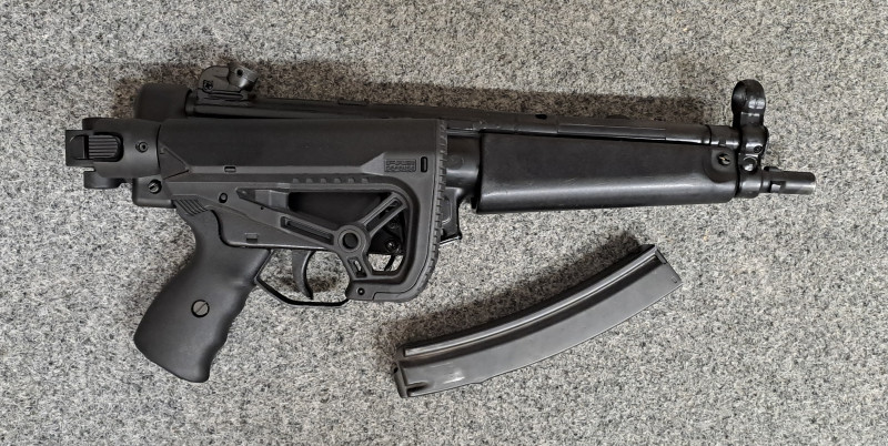 Samonabíjecí pistole MP5 A2 POF 92