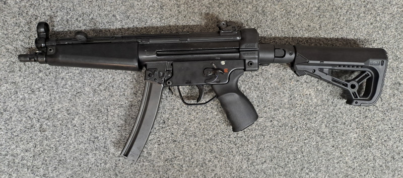 Samonabíjecí pistole MP5 A2 POF 92