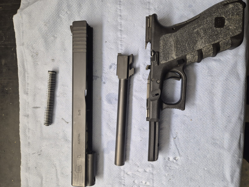 Glock 17L Gen 3 (Longslide) 9mm Luger
