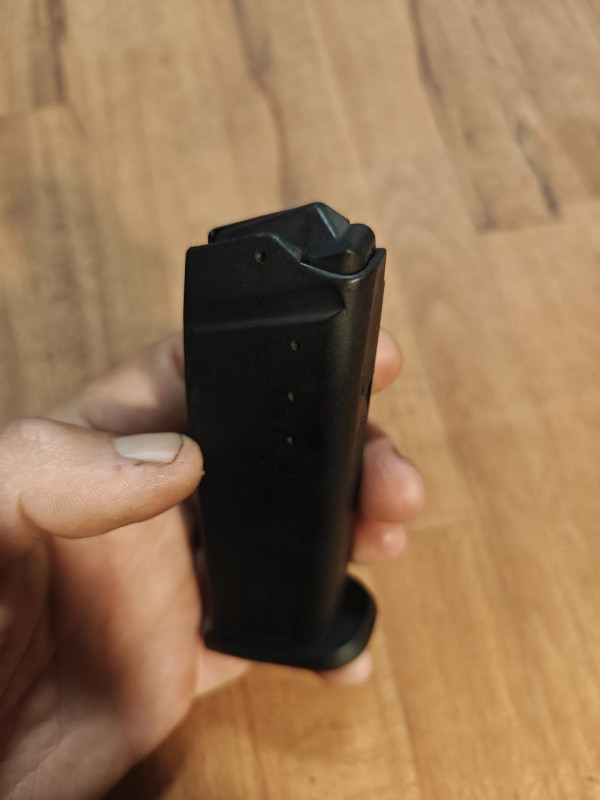 Zásobník HK USP full size 9mm