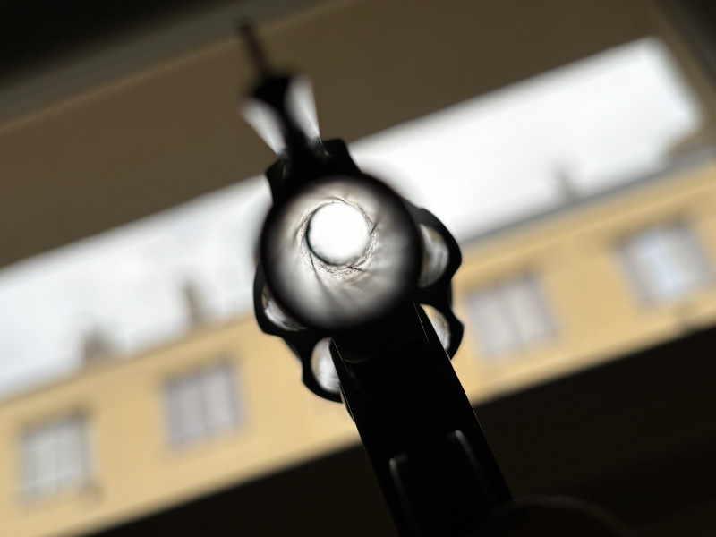 Smith&Wesson 38 DA Safety 1. a 2. model