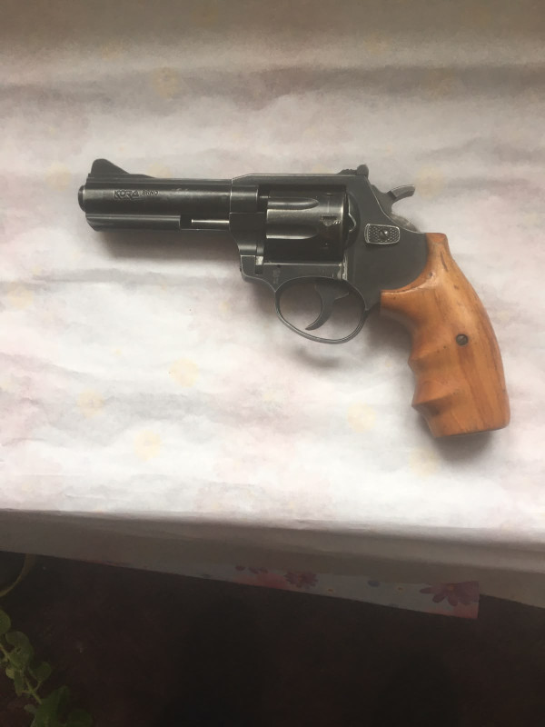 revolver Kora