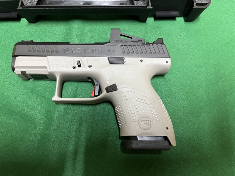 Prodám pistoli CZ P-10 S