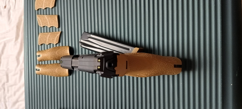 Pistole SFP9