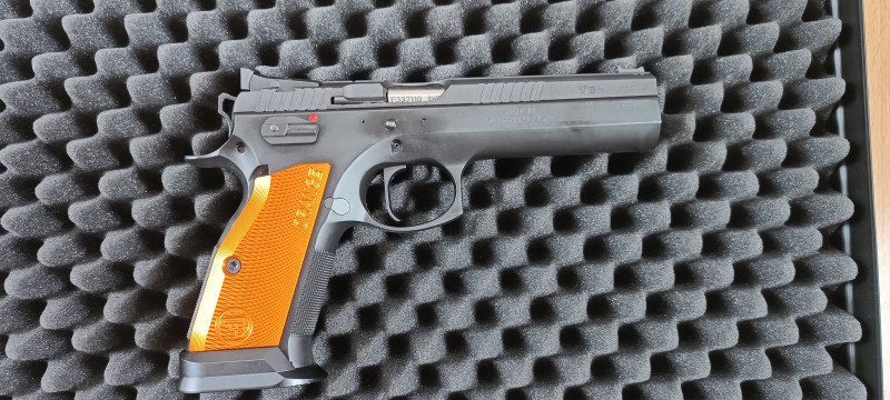 CZ75 TS