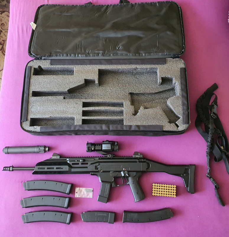 CZ SCORPION Evo 3 S1 Carbine 9x19 Luger s tlumičem