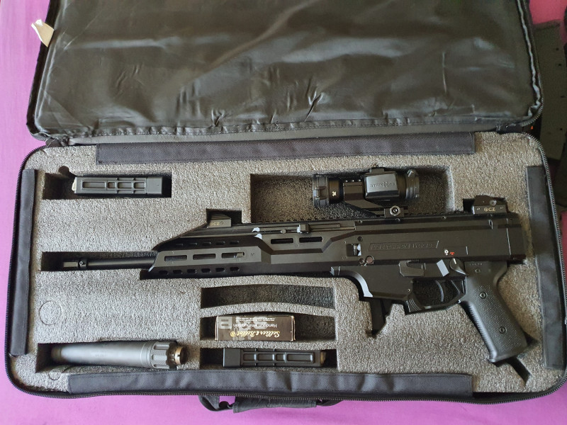 CZ SCORPION Evo 3 S1 Carbine 9x19 Luger s tlumičem