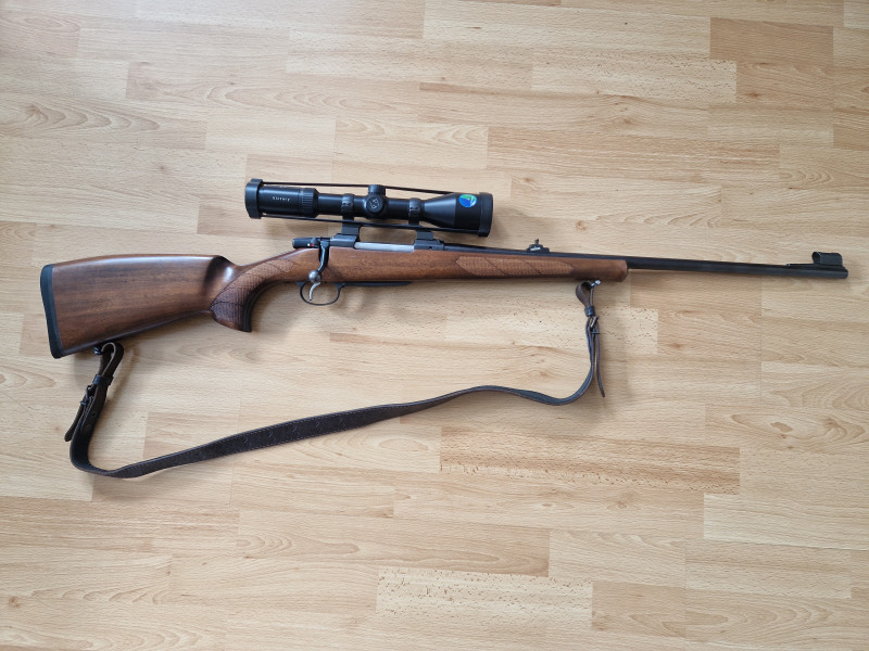 Kulovnice opakovací CZ 550 LUX, 8x 57 IS