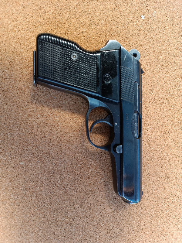 Prodej pistolí