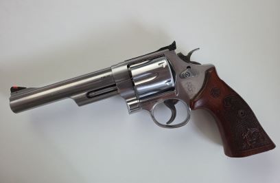 Prodám revolver SaW, model 629
