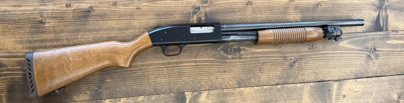 Mossberg 500A - 12/76 opakovací brokovnice s Picatinny lišto