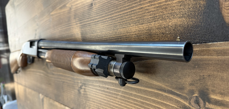Mossberg 500A - 12/76 opakovací brokovnice s Picatinny lišto
