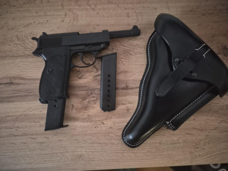 Walther P1 