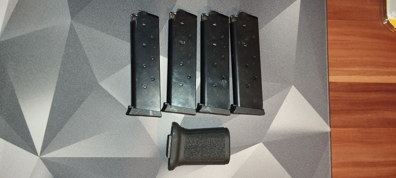4x zásobník 1911 8r E-Lander + BCM Gunfighter pica