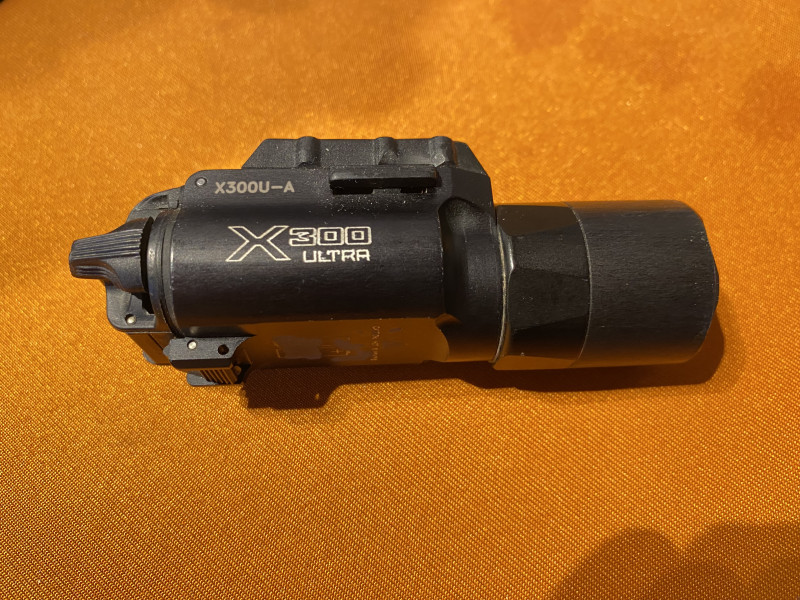 svítilna Surefire x300u A