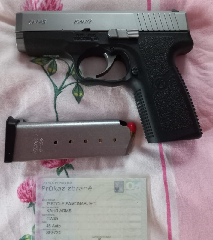 Prodám pistoli KAHR