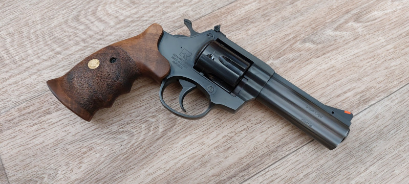 Revolver Alfa 9241 PARA - ráže 9 mm luger, provedení CLASSIC