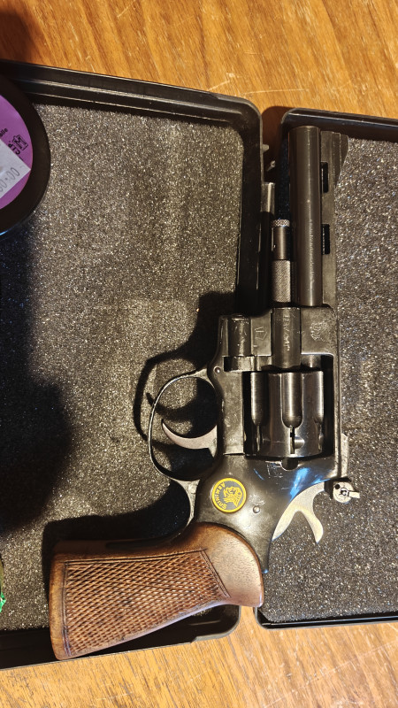 ARMINIUS HW 4/4