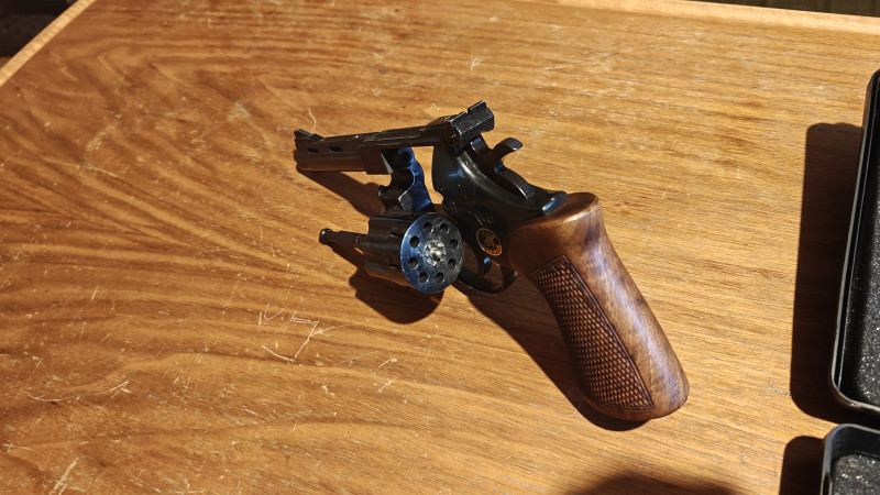 ARMINIUS HW 4/4