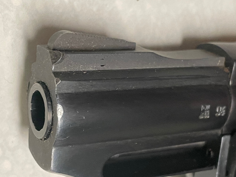 DAN WESSON, hlaveň 2,5“, ráže 357magnum,