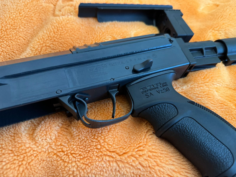 CZ858 tactical komplet Zendl + Fab defense + montaz