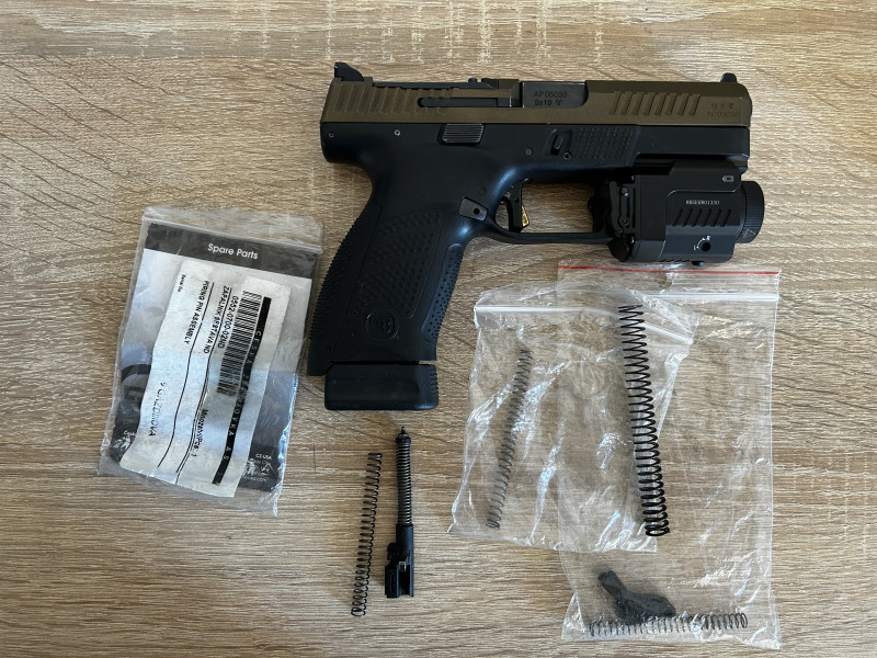 CZ P10C 
