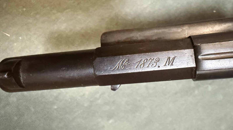 Revolver Chamelot-Delvigne M/1873M značený Henry
