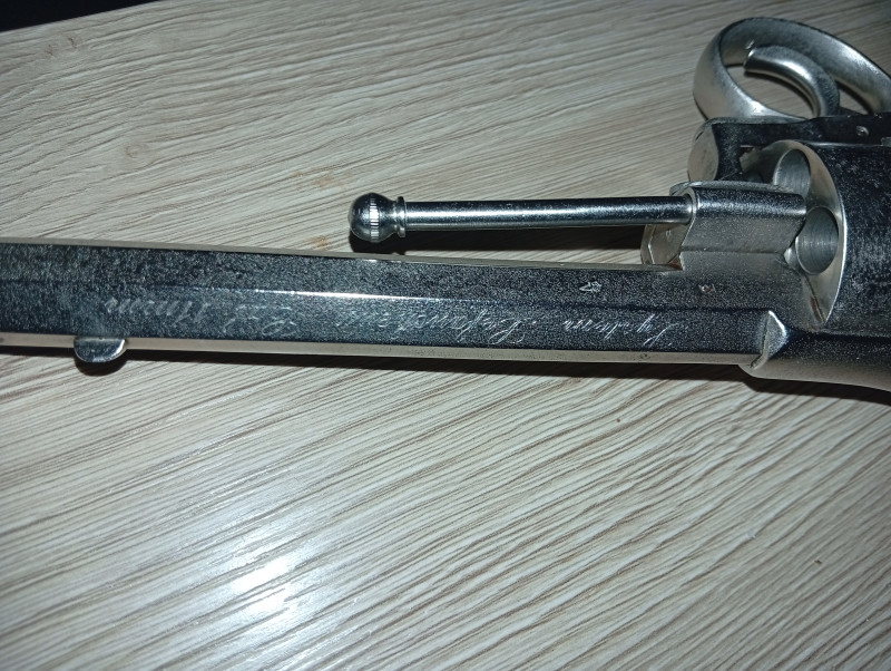 Revolver 