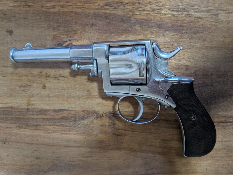 Masivní Belgický Revolver 44 Russian