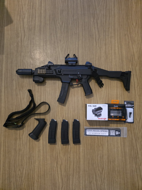 CZUB Scorpion Evo 3