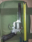 Revolver 