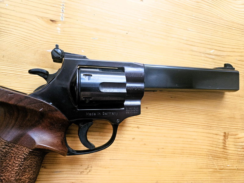 Prodám Revolver Arminius HW 9 Sport, 22 LR, TOP stav !!