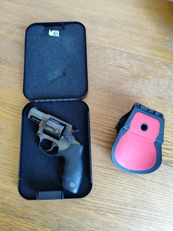Taurus 85S