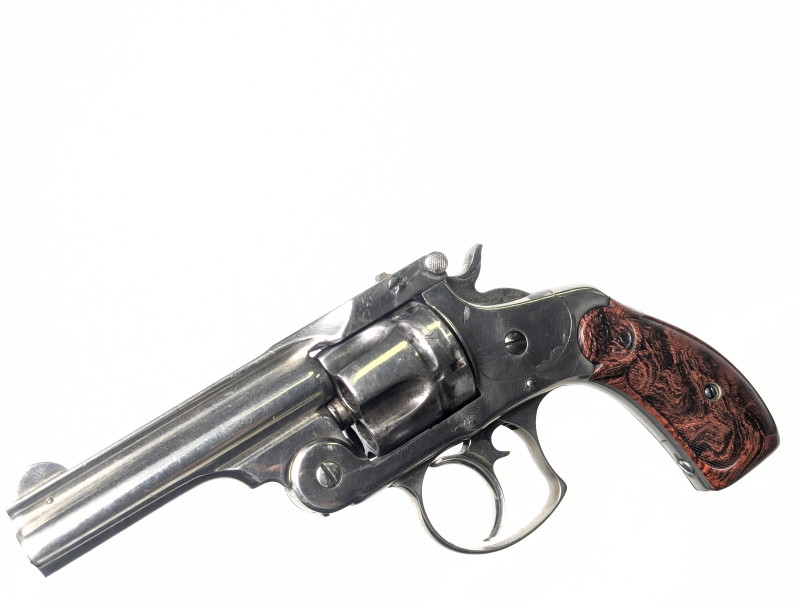 Smith Wesson .38 - dvojčinný revolver - US