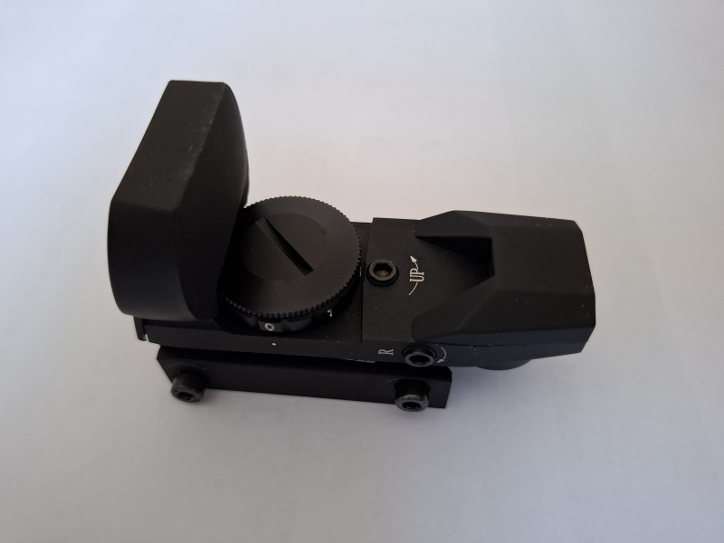 Kolimátor Bering Reflex Sight