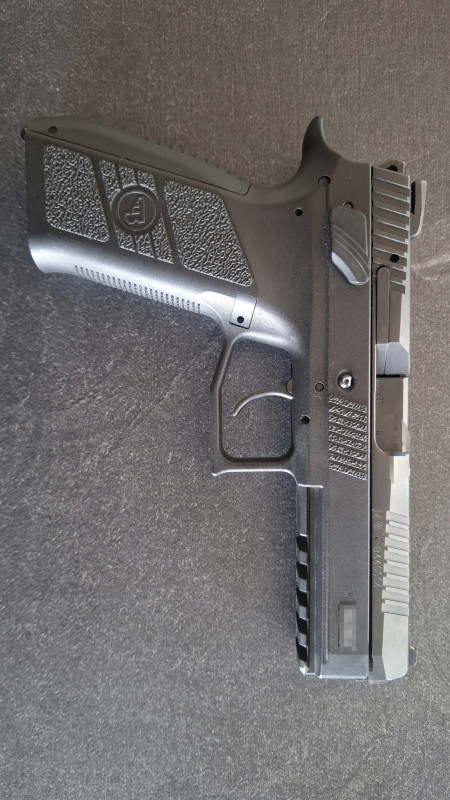 CZ P-09