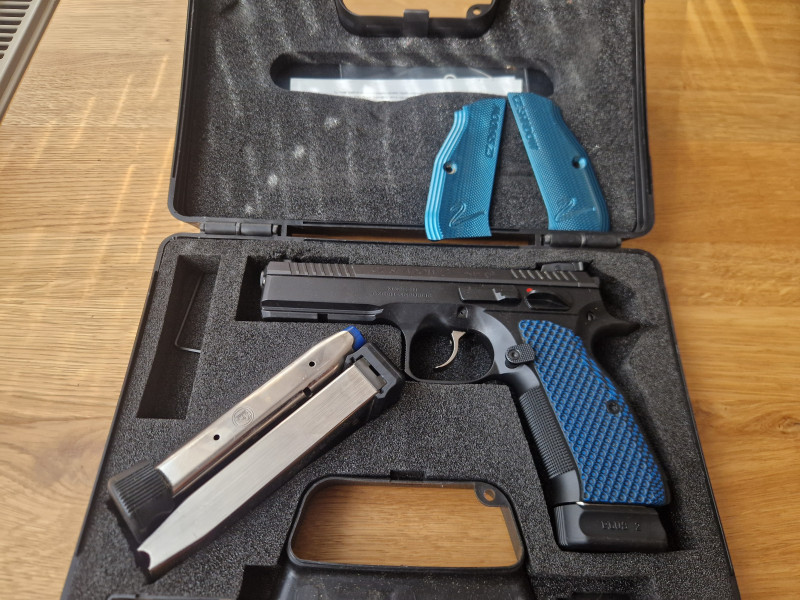 Cz Shadow 2