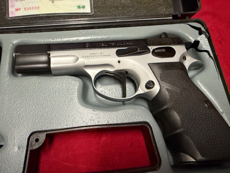 CZ 75 9mm luger + Kadet .22LR