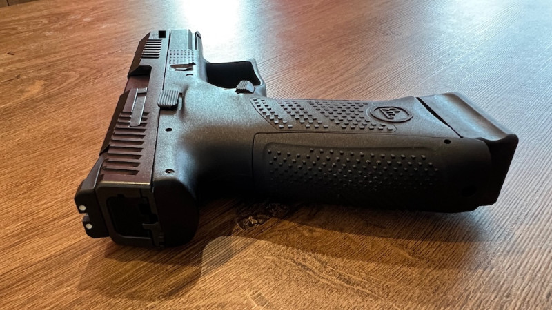 Prodám CZ P10C