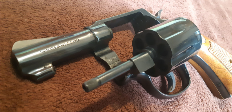 SMITH & WESSON Model 10-7