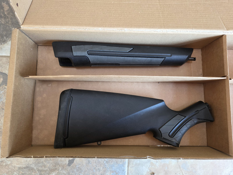 Plastove pažbeni Browning BAR