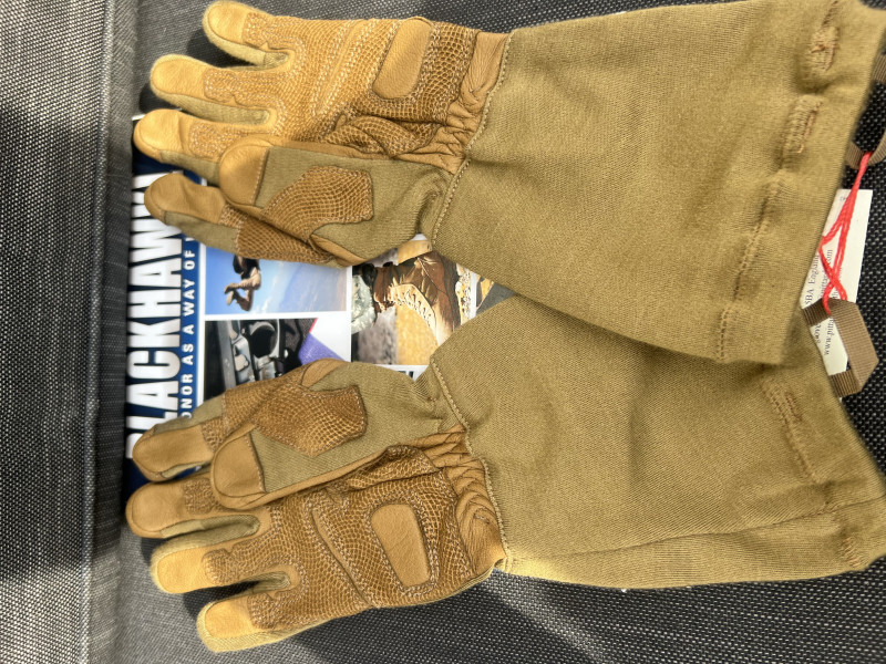 rukavice Blackhawk USA - kůže/NOMEX pískové vel L nové